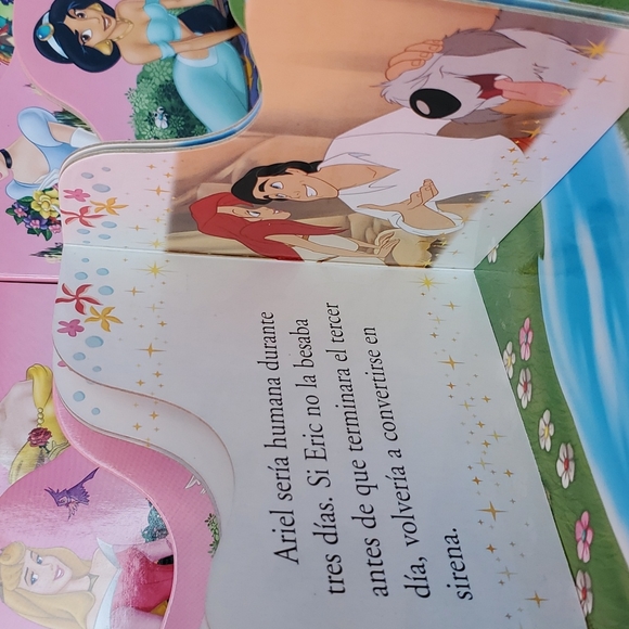 8 Disney Princess Hardcover Books in Spanish, comes with a carrier. New - Picture 6 of 6